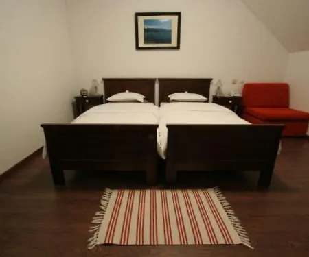 Rendez Vous Hotel 3*